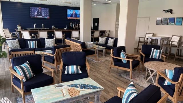 Turtle Lounge